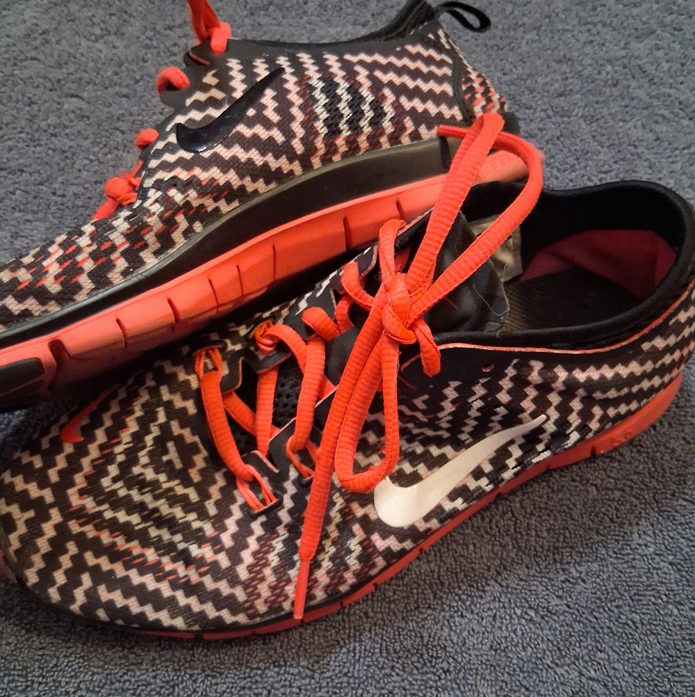 Nike Women’s Orange Zigzag Knit Sneakers